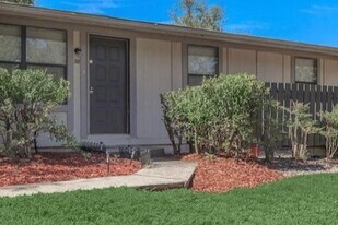 Ashgrove Apartments in Stone Mountain, GA - Building Photo