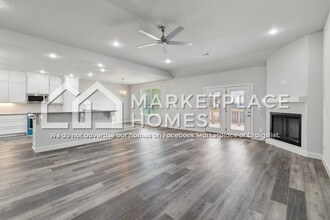 954 Glass St in Cave Springs, AR - Foto de edificio - Building Photo