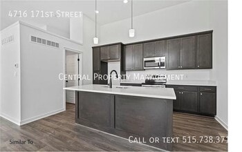 4716 171st St in Urbandale, IA - Building Photo - Building Photo