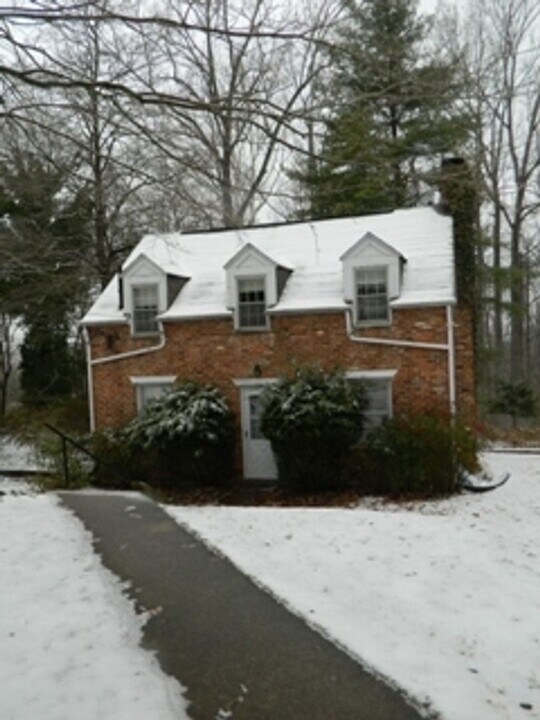 500 Monticello Ave in Lynchburg, VA - Building Photo