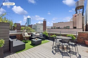 324 Pearl St in New York, NY - Building Photo