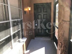 2224 E Hanna Ave in Tampa, FL - Building Photo - Building Photo