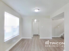 8513 Sweet Birch Dr in Indianapolis, IN - Building Photo - Building Photo