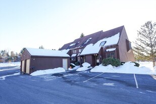 40 Spring Cove Rd in Nashua, NH - Building Photo