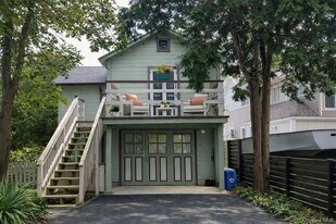 15 King Rd in Bayville, NY - Building Photo