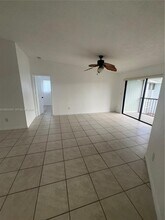9709 Hammocks Blvd in Miami, FL - Building Photo - Building Photo