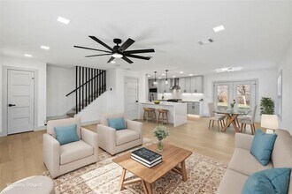 500 Arbor Ln in Austin, TX - Building Photo - Building Photo