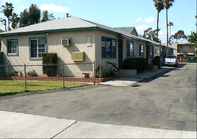 532-538 E Lexington Ave in El Cajon, CA - Foto de edificio - Building Photo