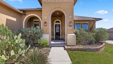 12706 Bluff Spurs Trail in Helotes, TX - Building Photo - Building Photo