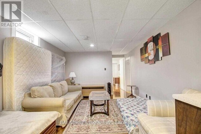 23 Dalcourt Dr in Toronto, ON - Building Photo - Building Photo