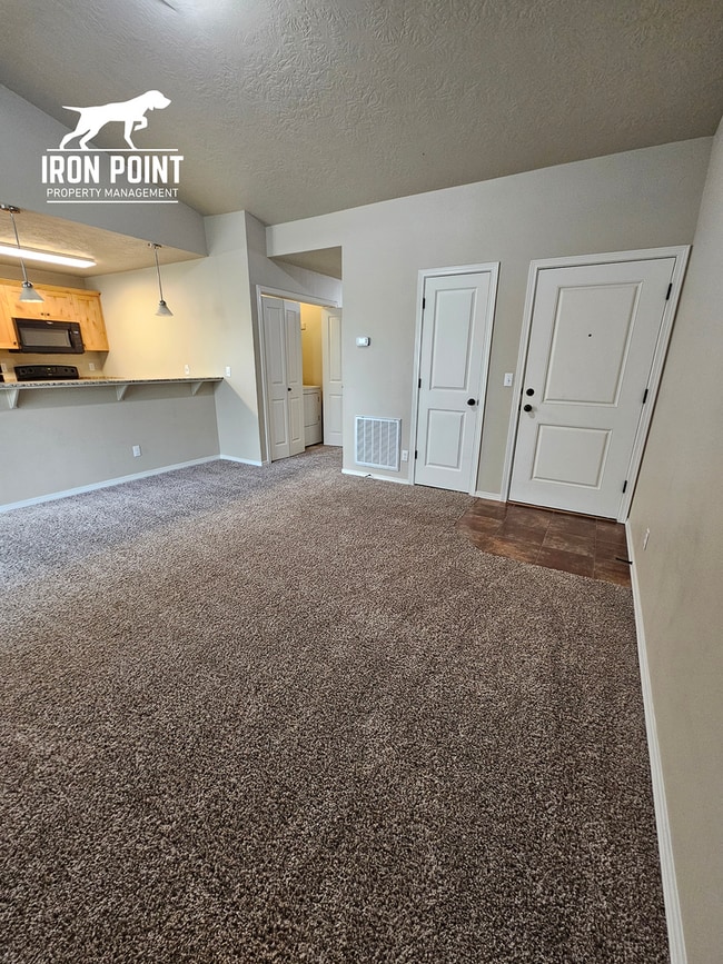 5700 S Summit Creek Way in Boise, ID - Building Photo - Building Photo