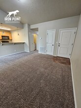 5678 S Summit Creek Way in Boise, ID - Building Photo - Building Photo