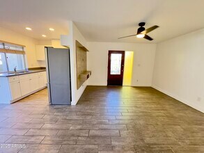 1021 W Mission Ln in Phoenix, AZ - Building Photo - Building Photo