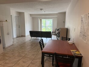 49 Columbia St W in Waterloo, ON - Building Photo - Building Photo