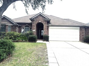 2910 Sandleigh Dr in Spring, TX - Building Photo - Building Photo