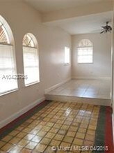 1695 SW 11th St-Unit -Unit103 in Miami, FL - Foto de edificio - Building Photo
