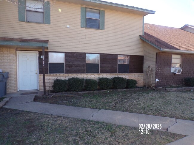 1110 NW 52nd Cir in Lawton, OK - Building Photo - Building Photo