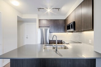 50-750 Thomas Riley Rd in Toronto, ON - Building Photo - Building Photo