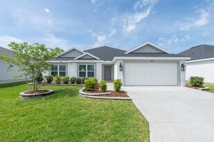 7356 Danford Pl in Okahumpka, FL - Building Photo