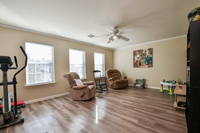 2810 Powell Springs Ct