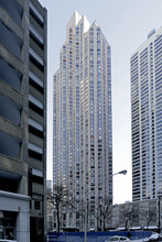 401 E Ontario St in Chicago, IL - Foto de edificio - Building Photo