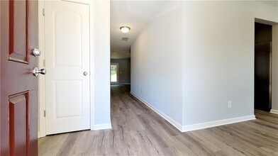 2566 Piering Dr in Stonecrest, GA - Building Photo - Building Photo