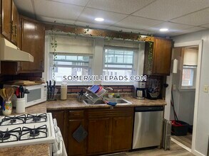 117 Hillsdale Rd in Somerville, MA - Building Photo - Building Photo