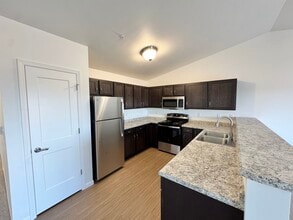 Urban Loft in Lena, WI - Foto de edificio - Building Photo