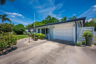 3801 Helene St in Sarasota, FL - Building Photo - Building Photo