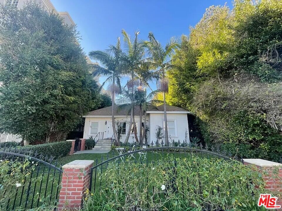 1030 4th St in Santa Monica, CA - Building Photo