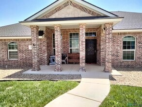 621 Providence Cir in Clovis, NM - Building Photo - Building Photo