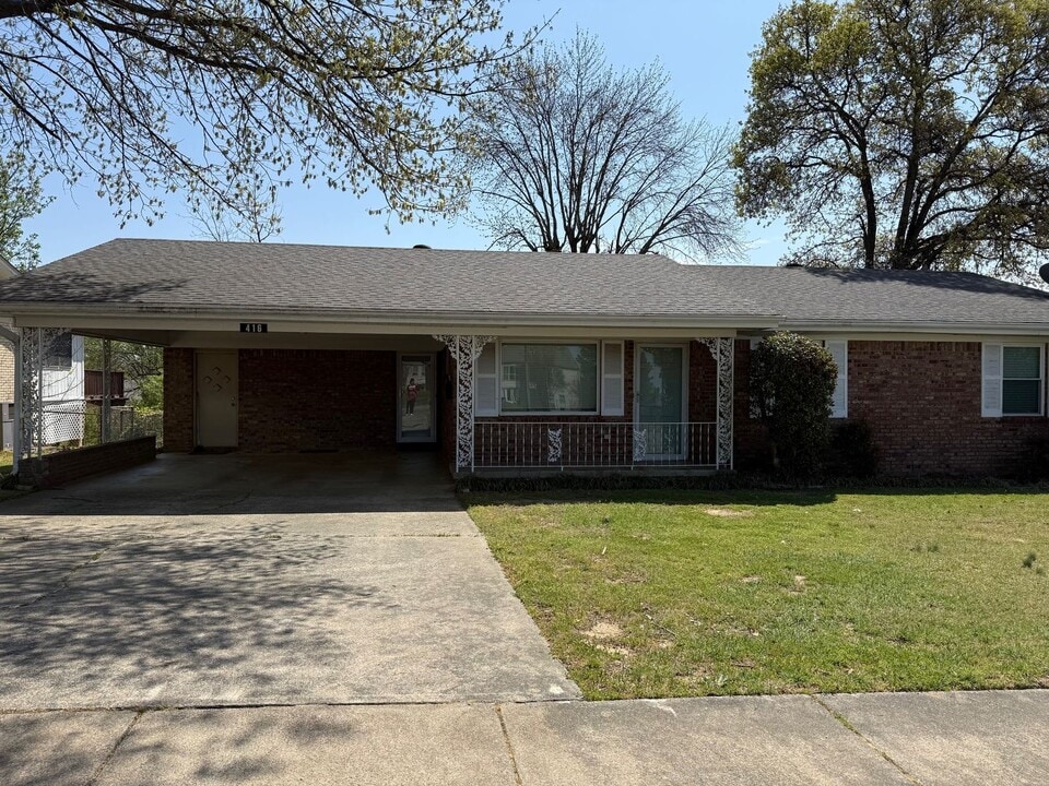416 McCain Blvd in North Little Rock, AR - Building Photo