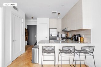 737 Bergen St in Brooklyn, NY - Foto de edificio - Building Photo