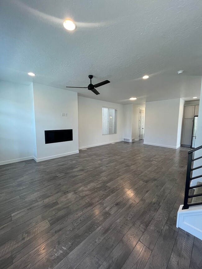 4441 W 2405 N in Lehi, UT - Building Photo - Building Photo