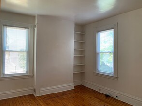 5431 Howe St in Pittsburgh, PA - Building Photo - Building Photo
