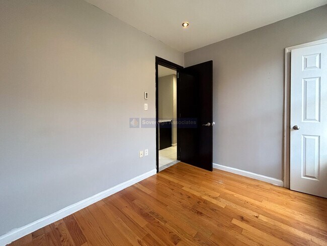 312 W 114th St in New York, NY - Building Photo - Building Photo