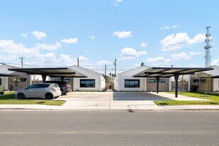 2700 Robin Rd, Unit 1 in Weslaco, TX - Building Photo