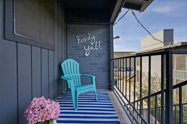 property at 909 Reinli St