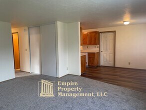 3819 Dove Ln in Eugene, OR - Building Photo - Building Photo