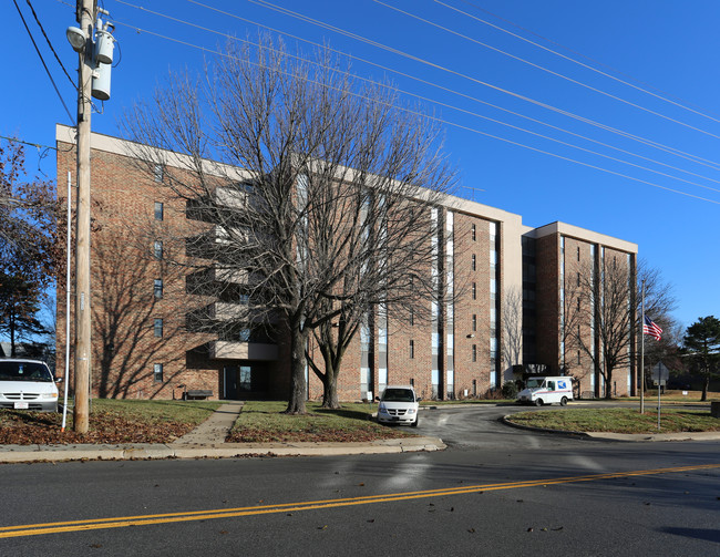 Nettleton Manor Apartments in Bonner Springs, KS - Foto de edificio - Building Photo