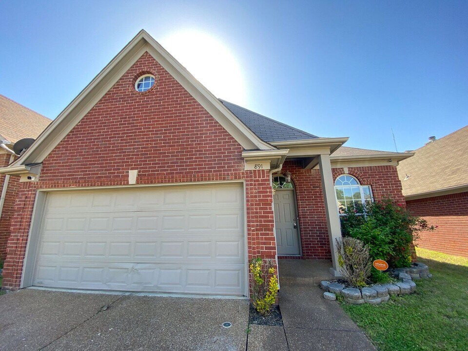 891 Dalemore Ln in Cordova, TN - Building Photo