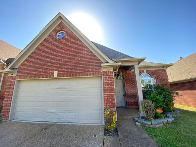 891 Dalemore Ln