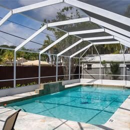 10120 Nicaragua Dr in Cutler Bay, FL - Building Photo
