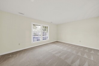 7650 Surreywood Pl in Charlotte, NC - Building Photo - Building Photo