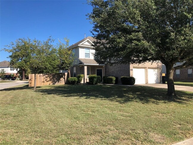 214 Winter St in Kyle, TX - Building Photo - Building Photo