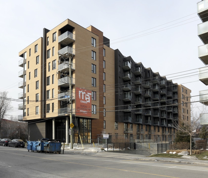 4995 Paré Rue in Montréal, QC - Building Photo