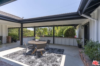 4139 Magna Carta Rd in Calabasas, CA - Building Photo - Building Photo