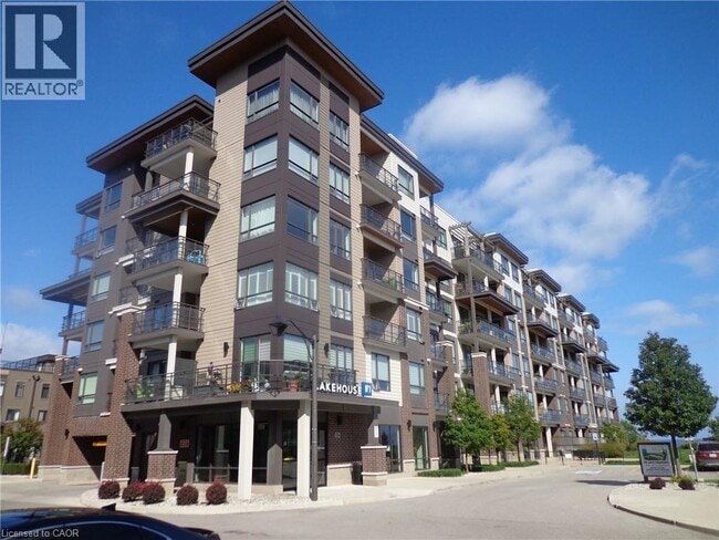 property at 40 Esplanade Ln