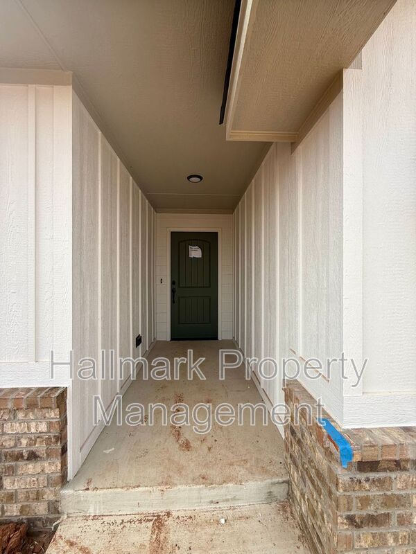 627 Trails End Dr in Shawnee, OK - Building Photo - Building Photo
