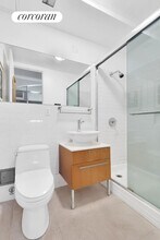 970 Kent Ave in Brooklyn, NY - Building Photo - Building Photo